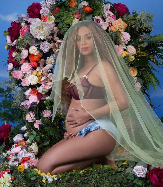 Beyoncé flaunts her baby bump in stunning baby shower photos!